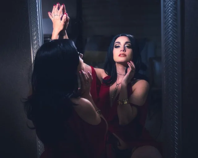 Logan — burlesque portfolio photograph 3