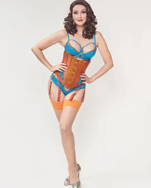 Rosie — burlesque portfolio photograph 13