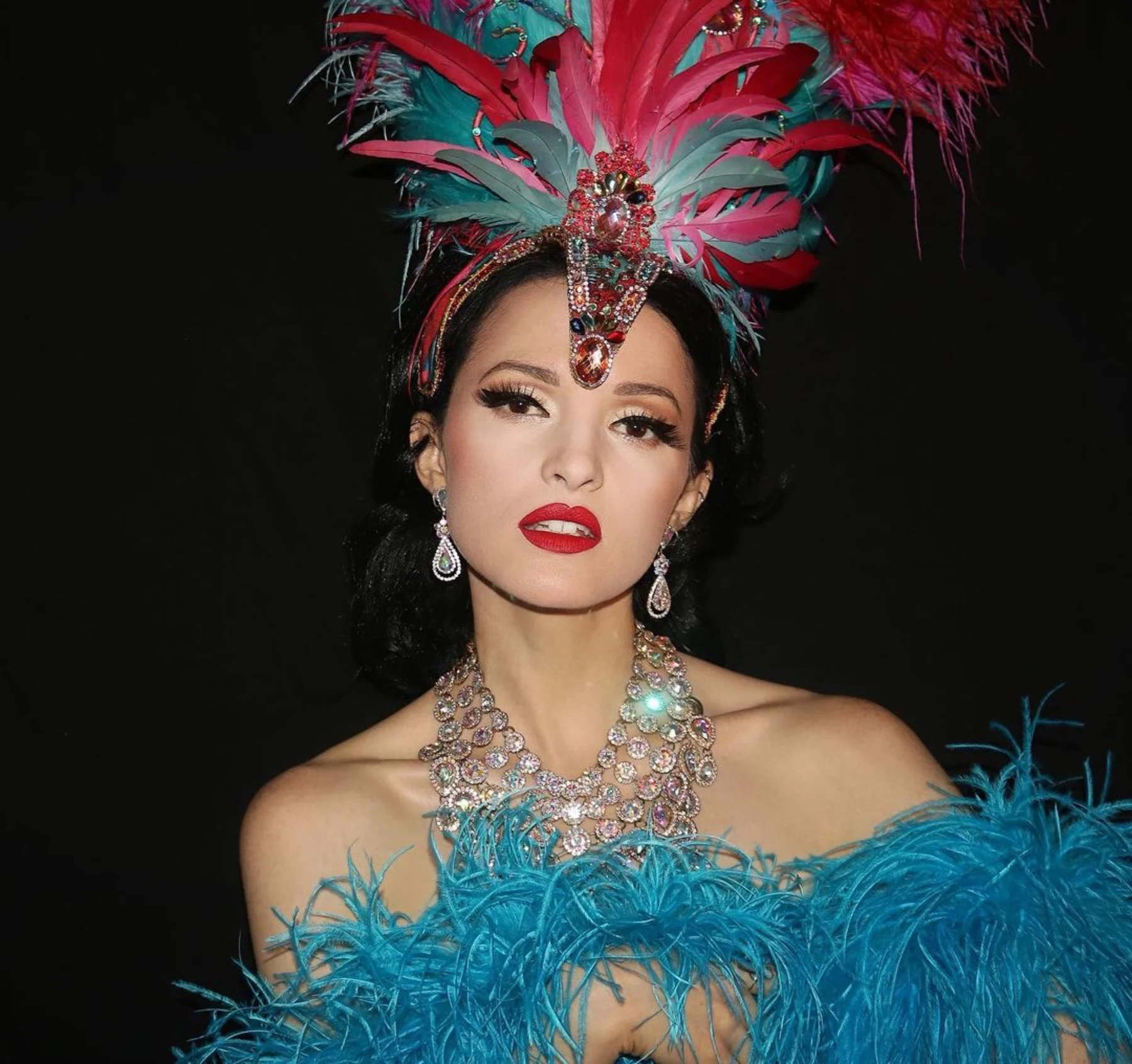 Tina — burlesque dancer & singer
